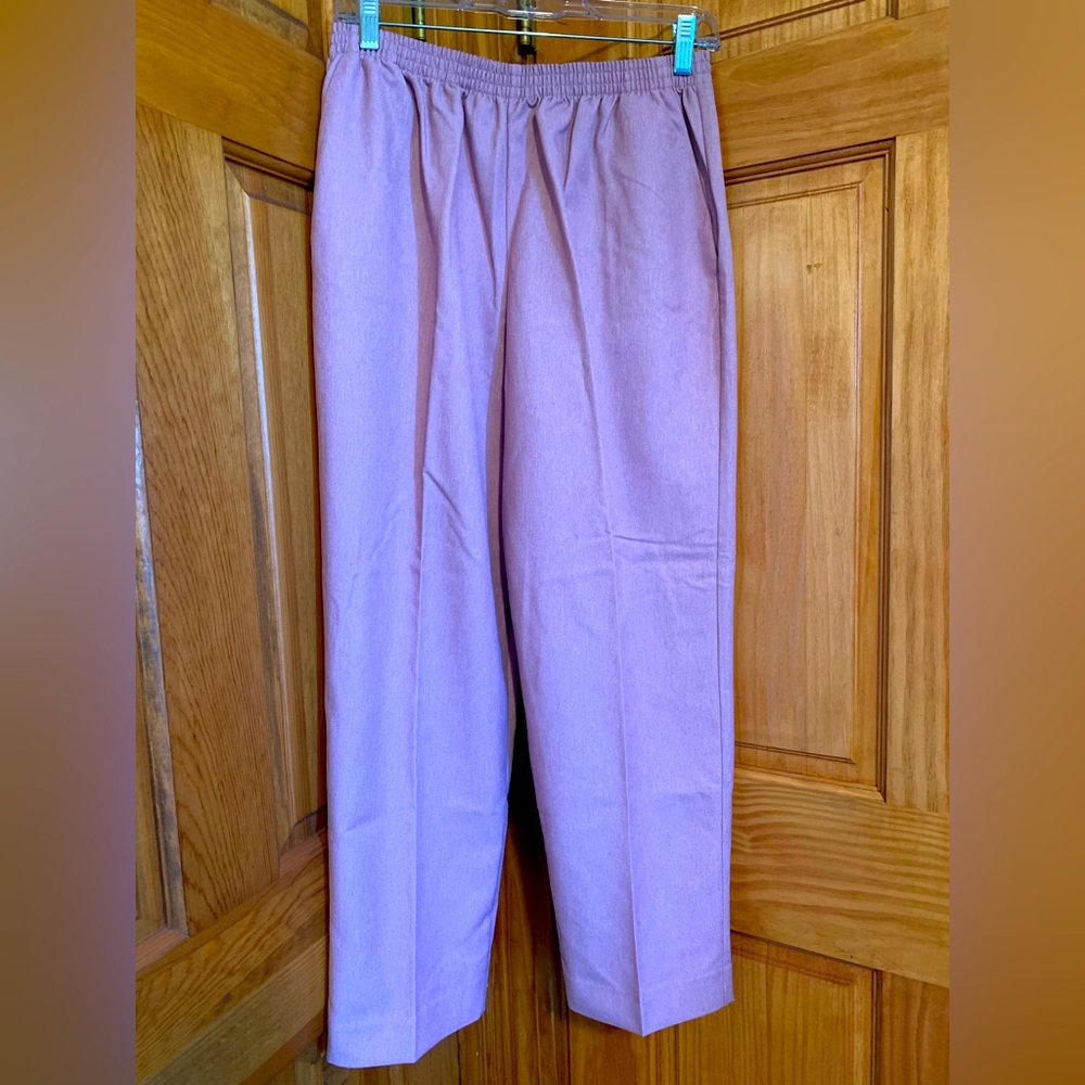 NWT. Alfred Dunner Petite Rose stretch waist pants.  Size 12P.